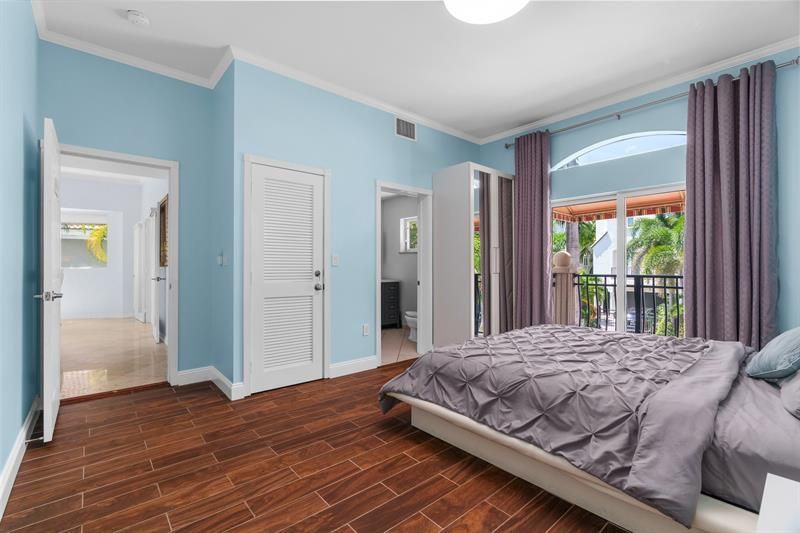 70 Isle Of Venice, Unit 203, Fort Lauderdale, FL 33301 Photo