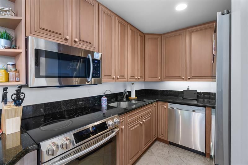 70 Isle Of Venice, Unit 203, Fort Lauderdale, FL 33301 Photo