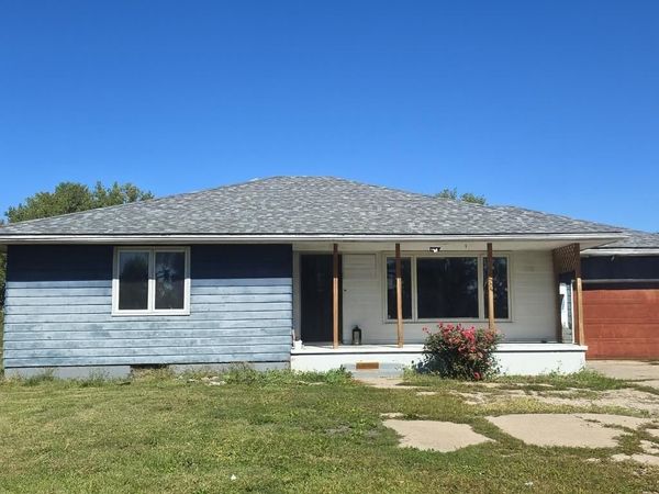 505 W 6Th Street, Hedrick, IA 52563