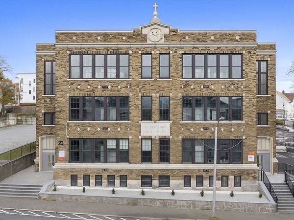 22 Waverly St, Worcester, MA 01604