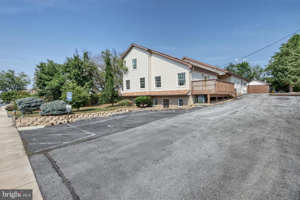 305 W SHADY LANE, ENOLA, PA 17025