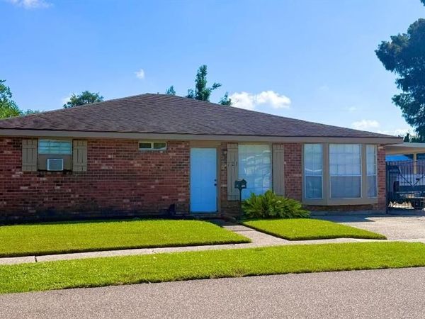 721 DARLENE Avenue, Metairie, LA 70003
