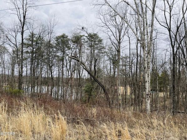 2345 Tresa St, Crossville, TN 38572