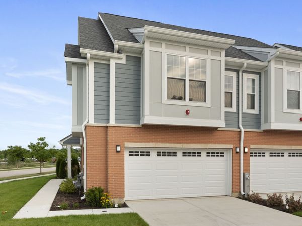 28297 Torch Parkway, Warrenville, IL 60555