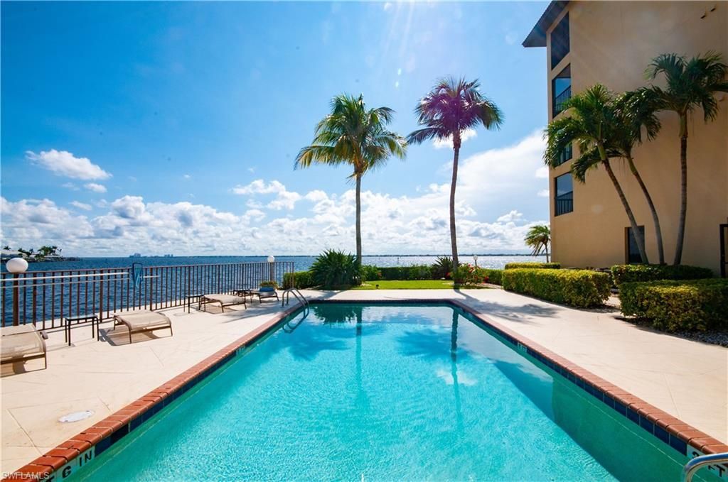 4015 SE 20th Pl, Unit 301, Cape Coral, FL 33904 Photo