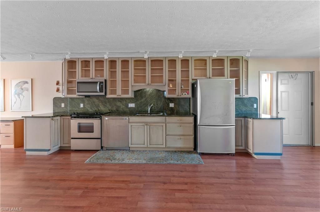 4015 SE 20th Pl, Unit 301, Cape Coral, FL 33904 Photo