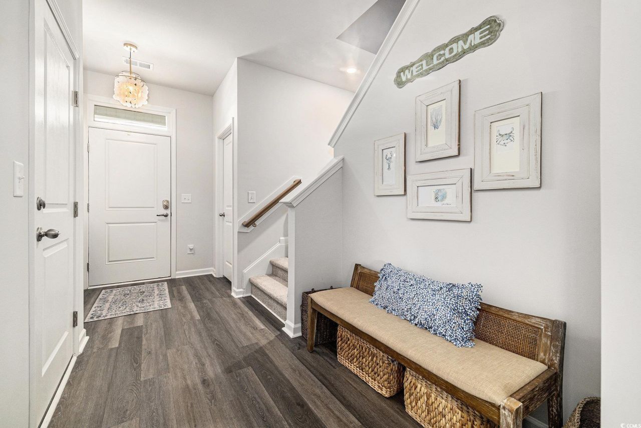 307 N Sandridgebury Dr. Photo 4