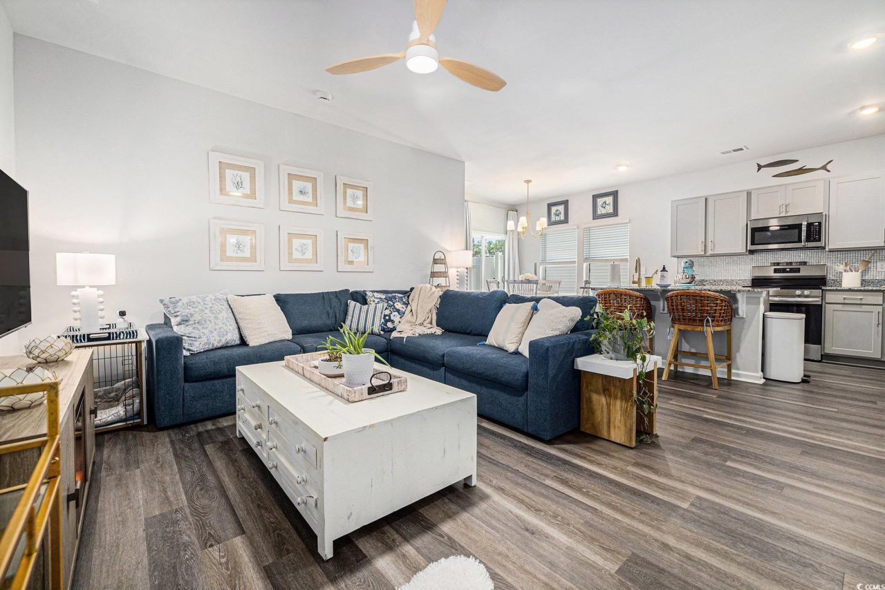 307 N Sandridgebury Dr. Photo 6