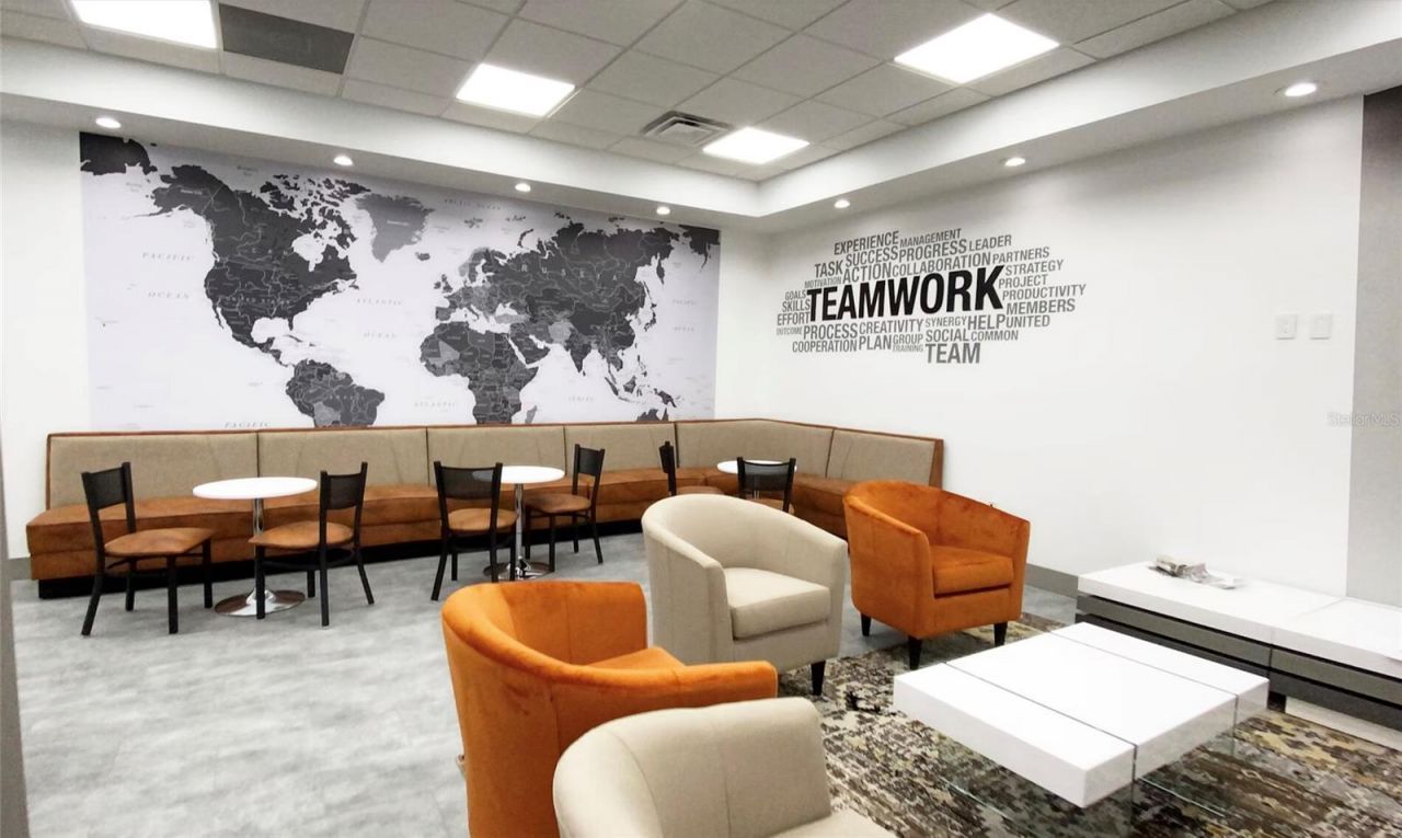 1802 N Alafaya Trail, Orlando, FL 32826 Photo