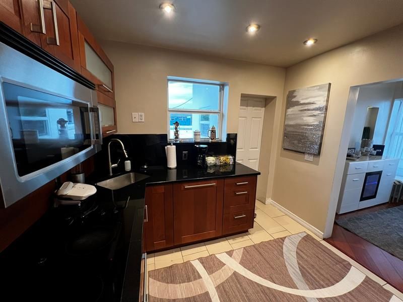 904 NE 20th, Fort Lauderdale, FL 33304 Photo