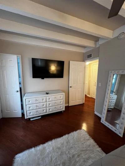 904 NE 20th, Fort Lauderdale, FL 33304 Photo