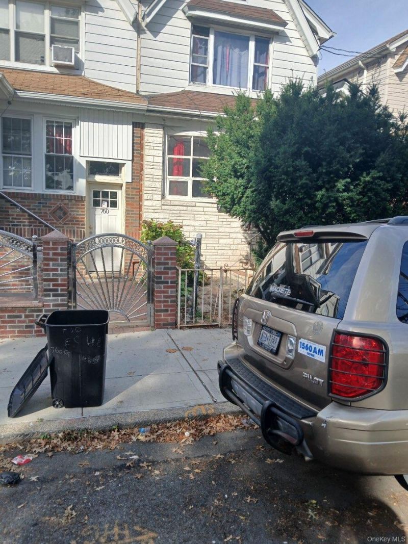 758 E 48th Street, Brooklyn, NY 11203 Main Photo