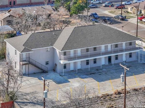 1303 Philadelphia St, Laredo, TX 78041