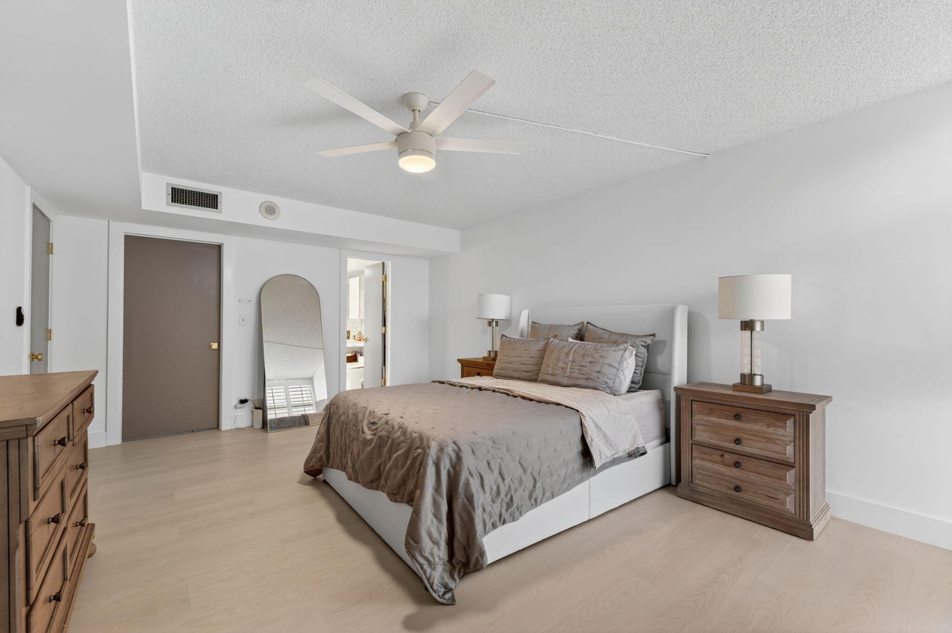 1370 S Ocean Boulevard, Unit 405, Pompano Beach, FL 33062 Photo