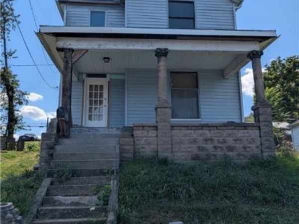 1236 Gomber Avenue, Cambridge, OH 43725