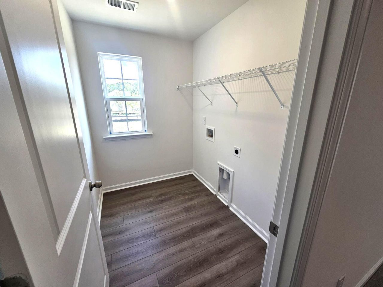 437 Cadbury Loop Photo 11