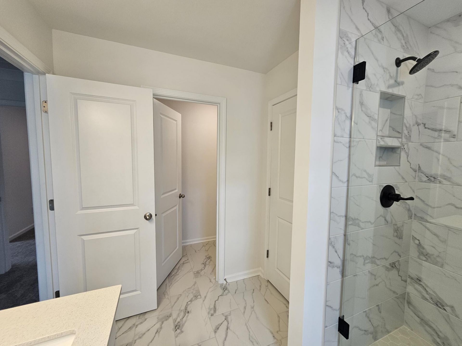 437 Cadbury Loop Photo 11