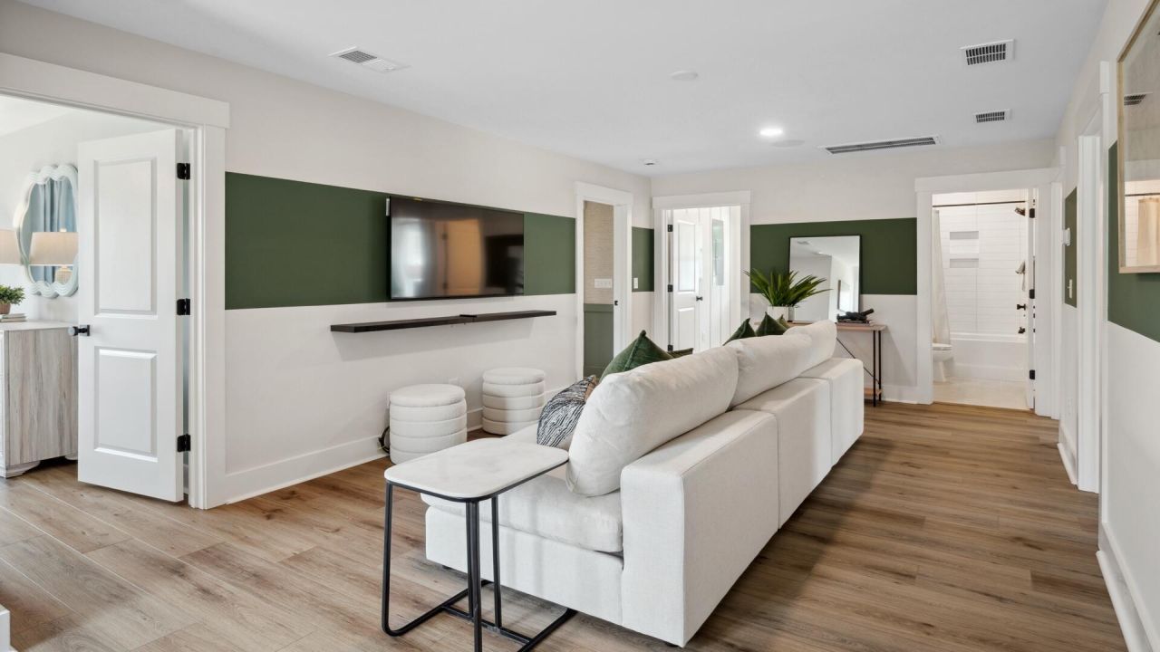 437 Cadbury Loop Photo 15