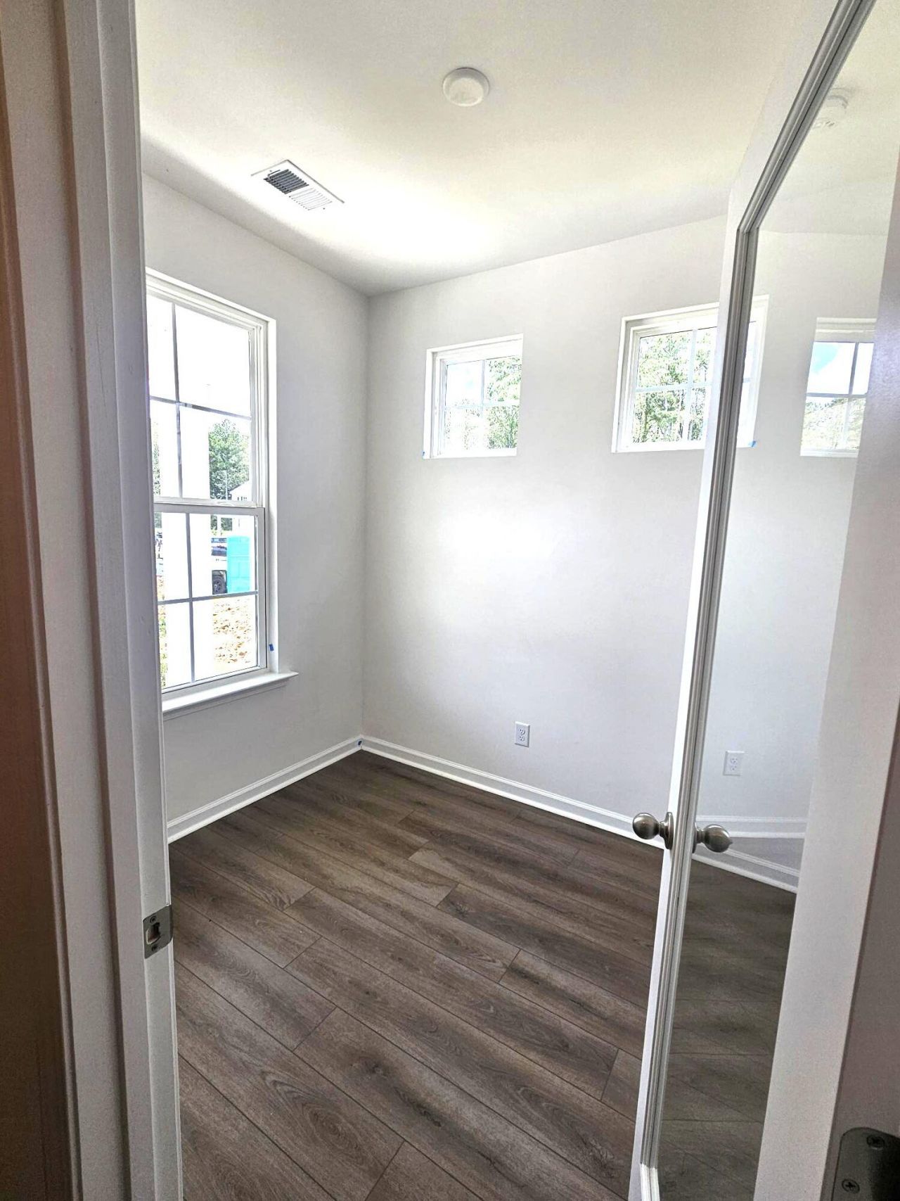 437 Cadbury Loop Photo 2