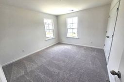 437 Cadbury Loop photo 4