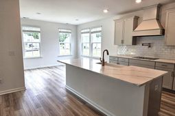 437 Cadbury Loop photo 4