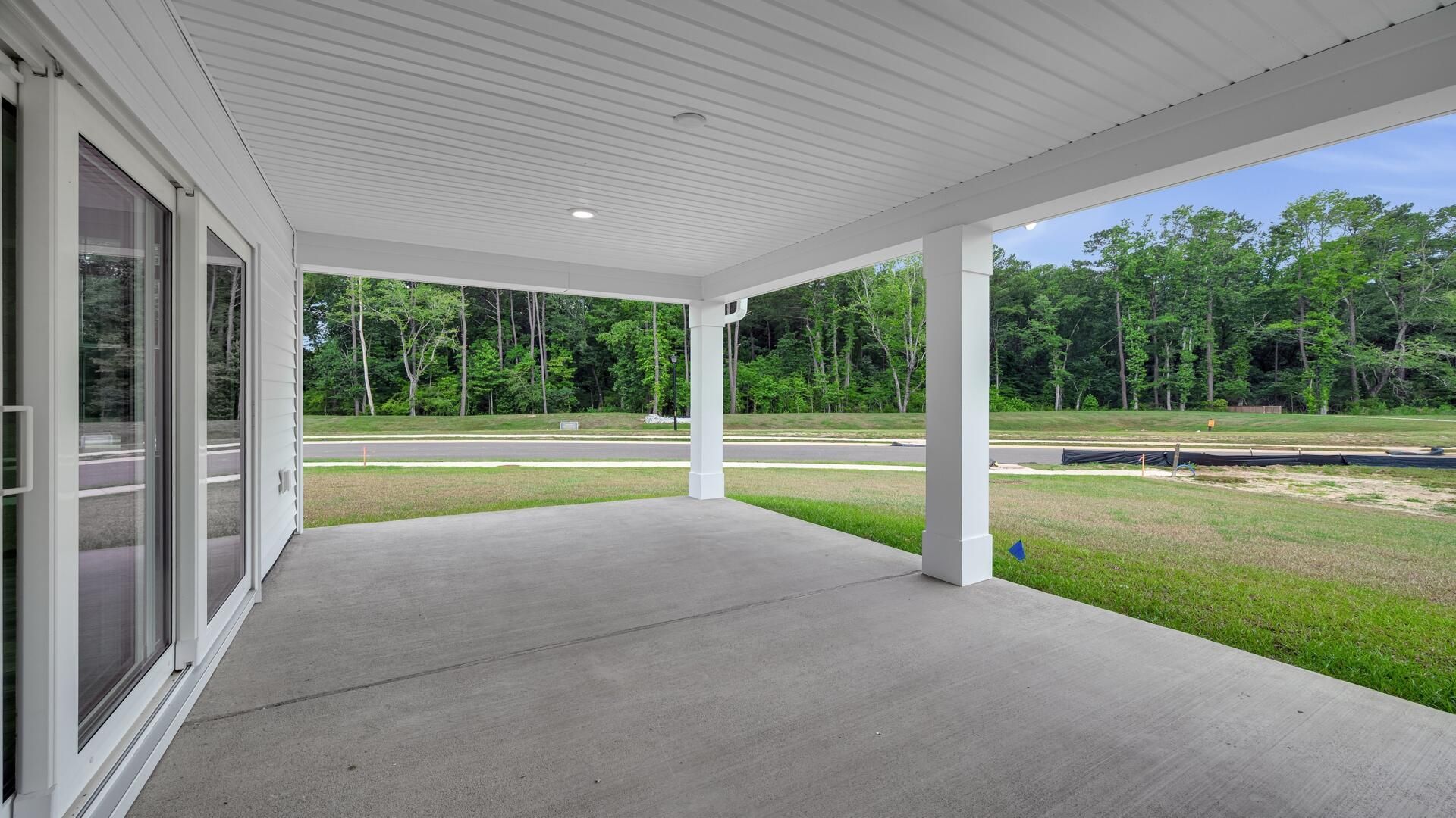 437 Cadbury Loop Photo 6