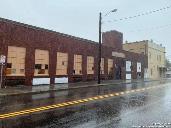 1501 Lincoln St, Laredo, TX 78040