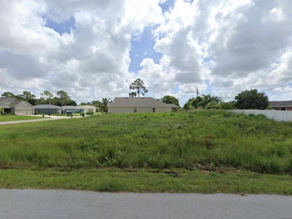 4001 SW Haycroft Street, Port St. Lucie, FL 34953