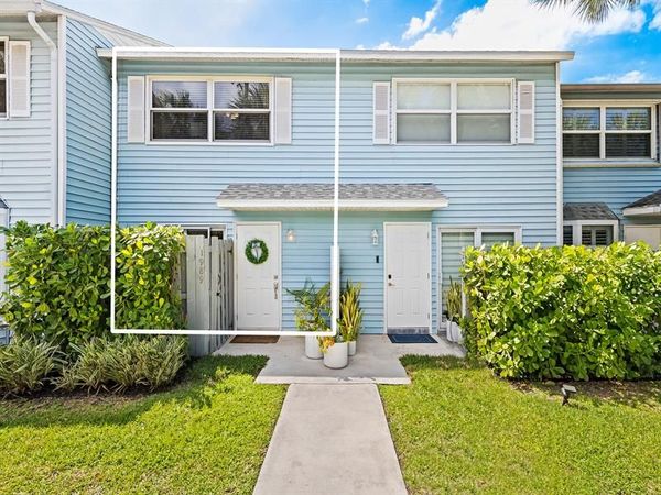 1989 NE 15th Ave, Unit 1989, Fort Lauderdale, FL 33305