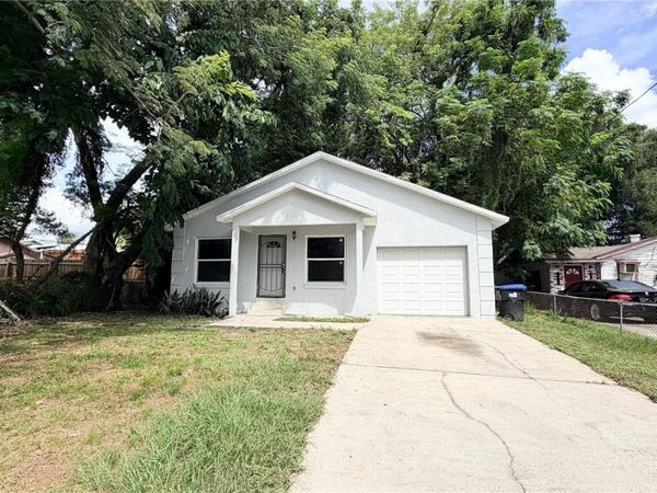 11 E ELLA J GILMORE STREET, APOPKA, FL 32703