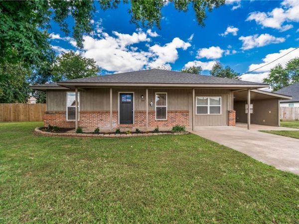 910 SW Tater Black Road, Bentonville, AR 72712