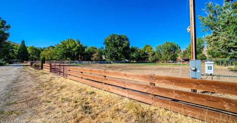 251 Theobald Lane, Reno, NV 89521 Photo