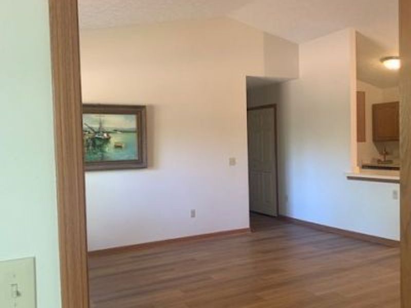 154 Bentley Drive, Elyria, OH 44035 Photo 4