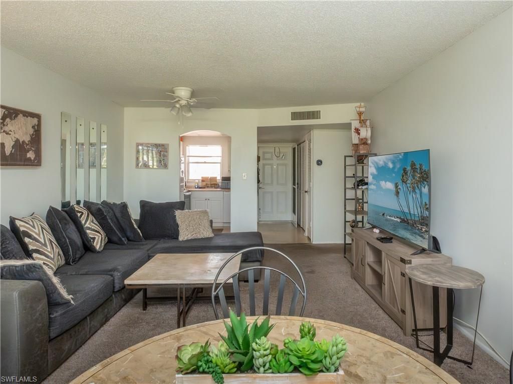 180 Turtle Lake Ct, Unit 209, Naples, FL 34105 Photo