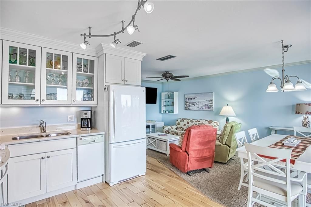 1250 Tennisplace Ct, Unit C31, Sanibel, FL 33957 Photo