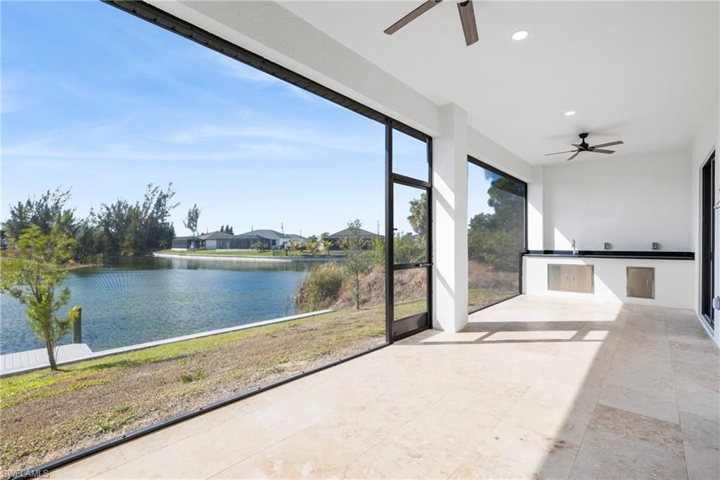 2100 NW 21st St, Cape Coral, FL 33993 Photo