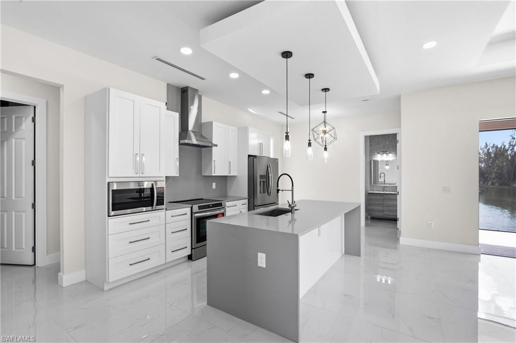 2100 NW 21st St, Cape Coral, FL 33993 Photo