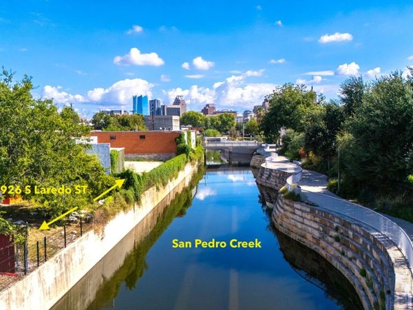 922-926 S Laredo St, San Antonio, TX 78204