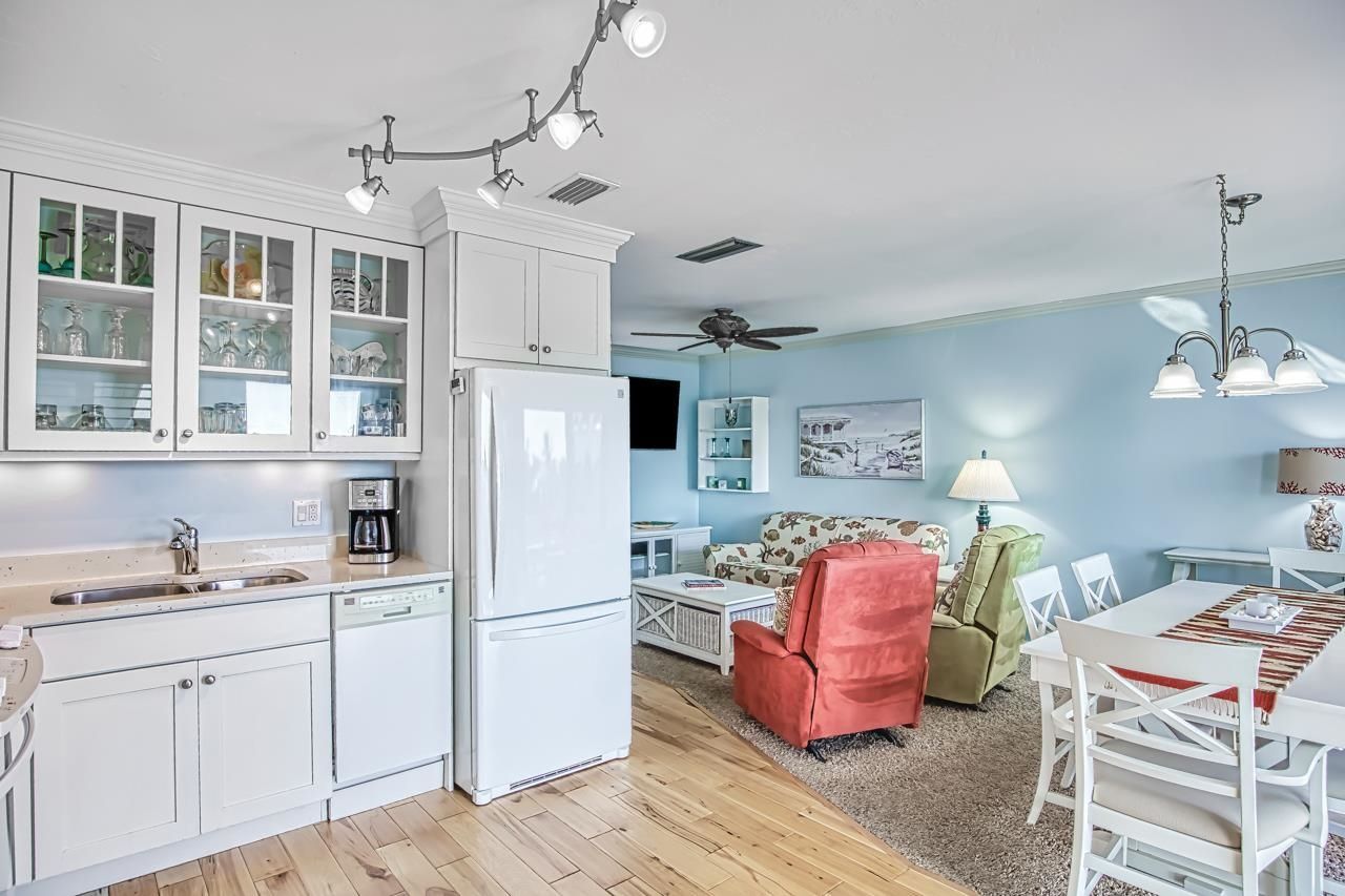 1250 Tennisplace Ct, Unit C31, Sanibel, FL 33957 Photo