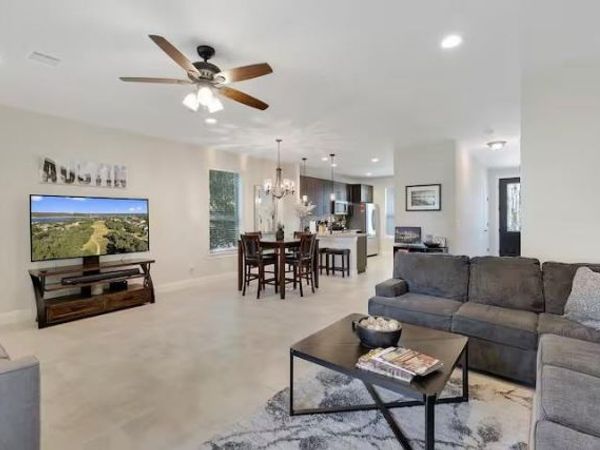 585 Demarett DR, Point Venture, TX 78645