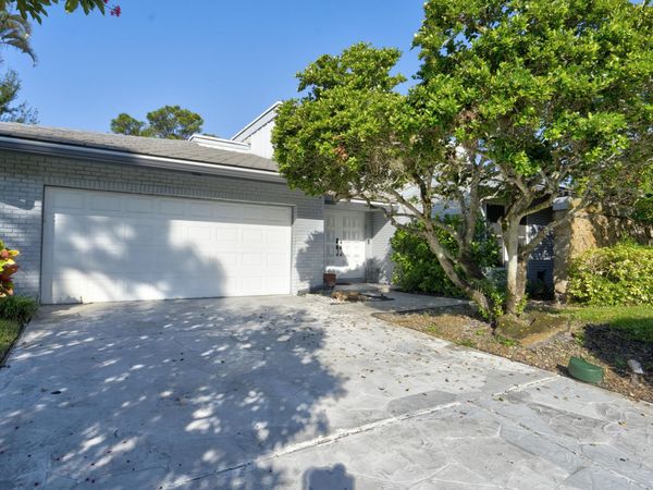 634 W Lakewoode Circle, Delray Beach, FL 33445