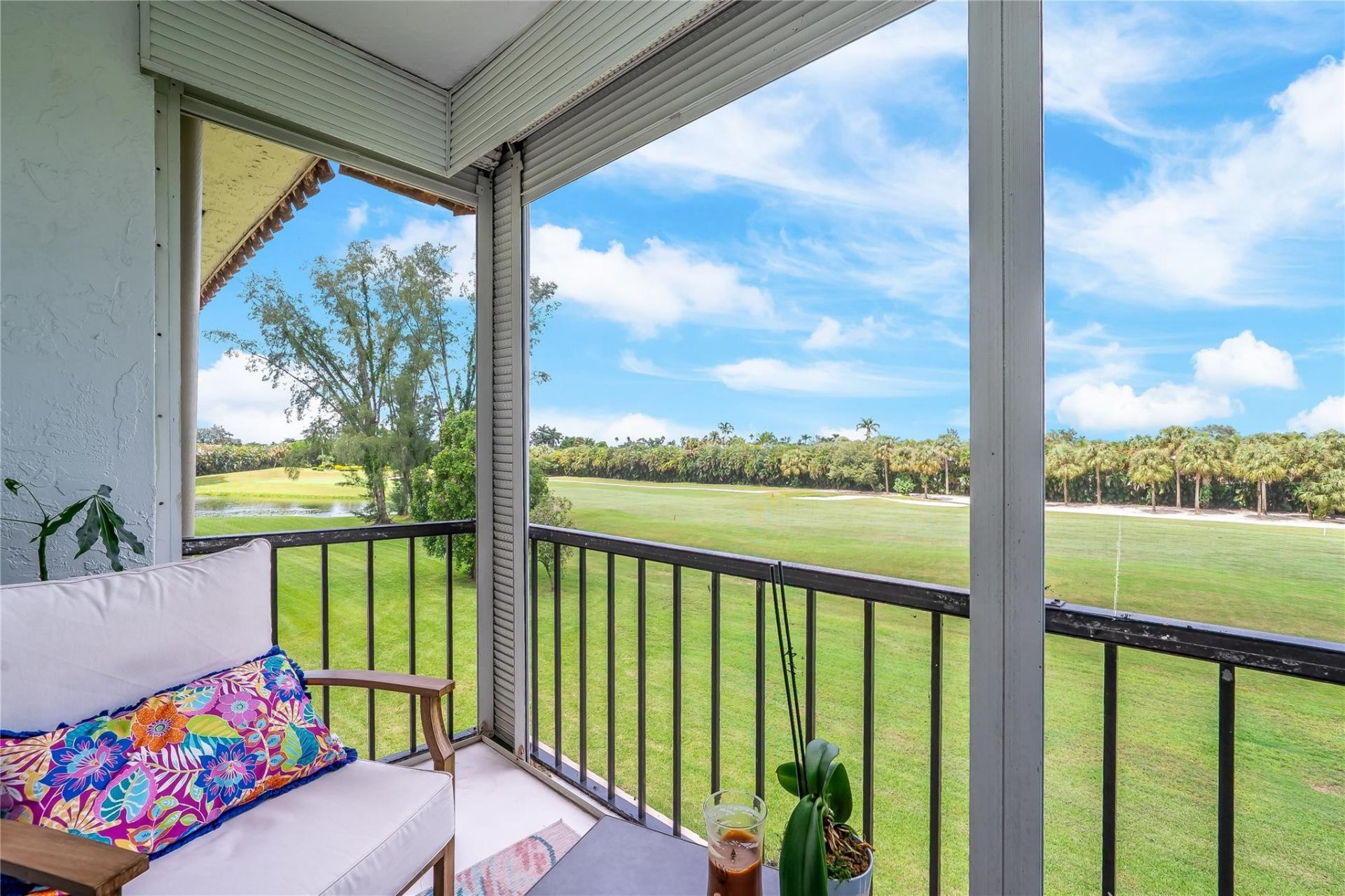 9411 N Hollybrook Lake Drive, Unit 310, Pembroke Pines, FL 33025 Photo