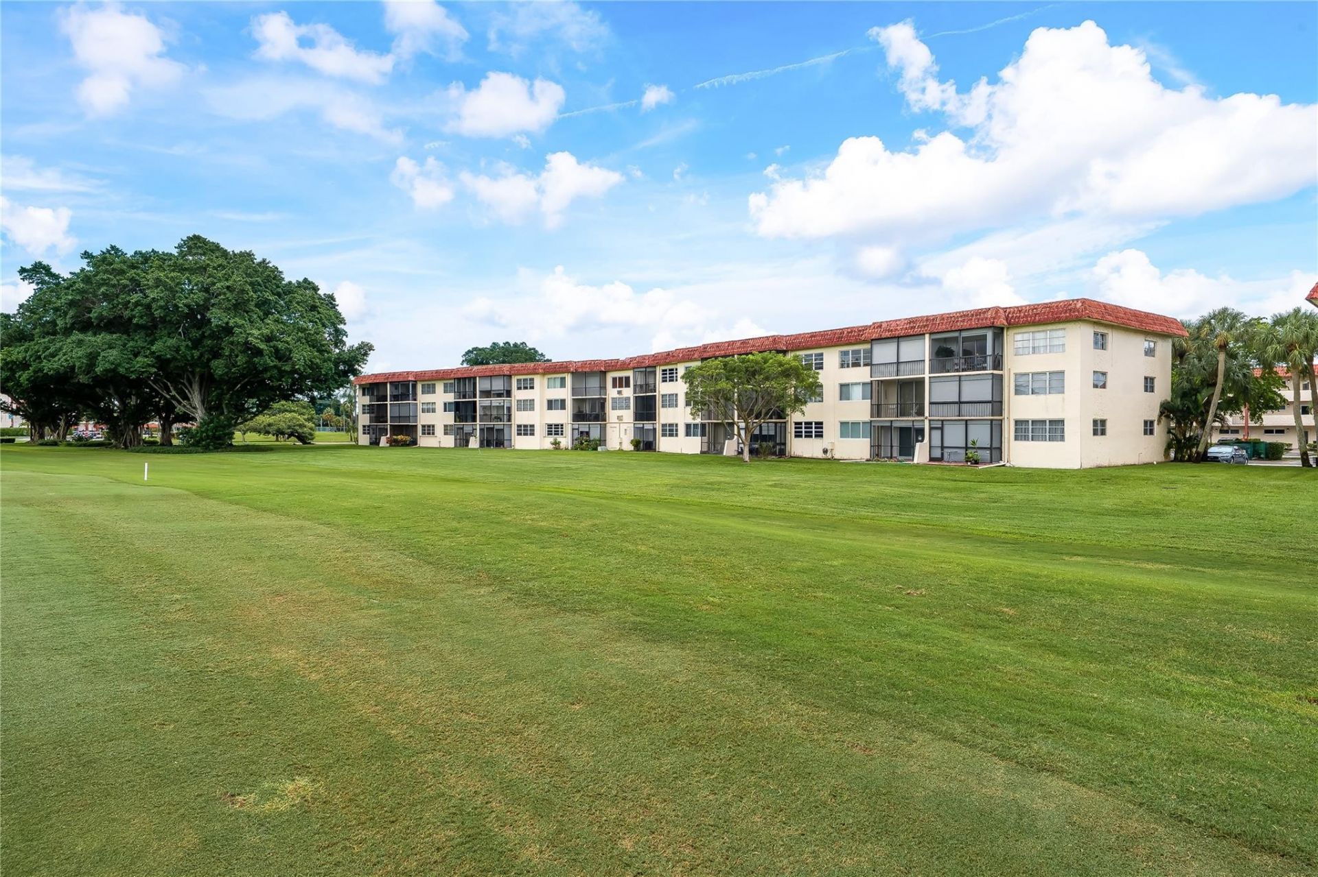 9411 N Hollybrook Lake Drive, Unit 310, Pembroke Pines, FL 33025 Photo