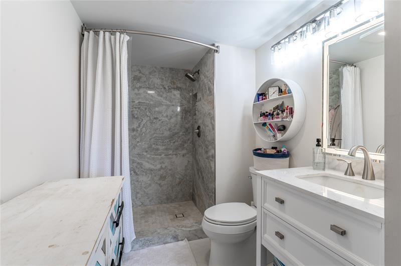 9411 N Hollybrook Lake Dr, Unit 310, Pembroke Pines, FL 33025 Photo