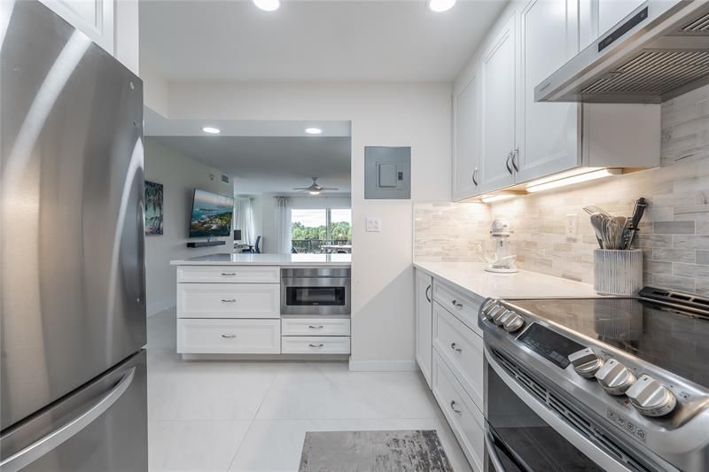 9411 N Hollybrook Lake Dr, Unit 310, Pembroke Pines, FL 33025 Photo