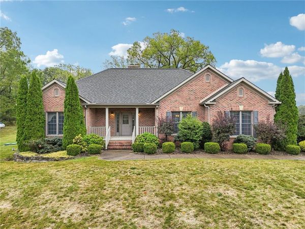 2210 SKYHILL ROAD, Edinburg, PA 16116