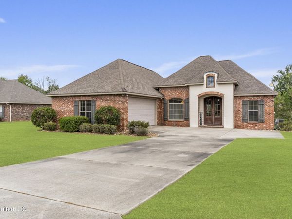 152 Sunline Drive, Petal, MS 39465