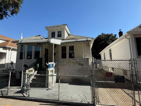 10425 126th Street, Richmond Hill, NY 11419