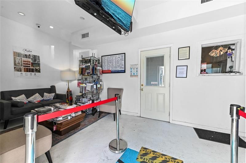 4331 W Hallandale Beach Boulevard, Hollywood, FL 33023 Photo