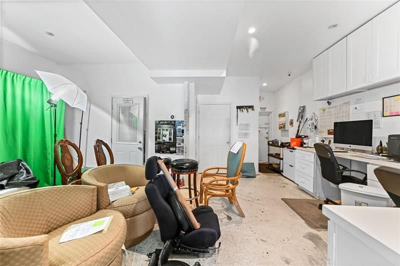 4331 W Hallandale Beach Boulevard, Hollywood, FL 33023 Photo